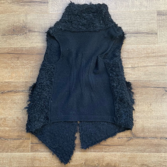 NWT Sleeping On Snow x Anthropologie Black Tavan Mohair Blend Fuzzy Vest - Picture 5 of 14